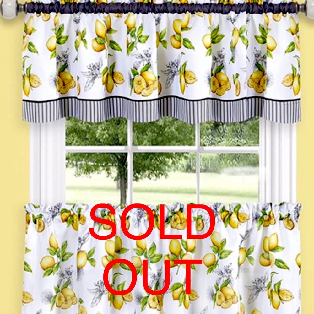 PRETTY SET 0f LEMONS KITCHEN DININGROOM WINDOW CURTAINS. (Price is per Set). NEW